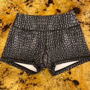 Savage Barbell Size Small Booty Shorts
